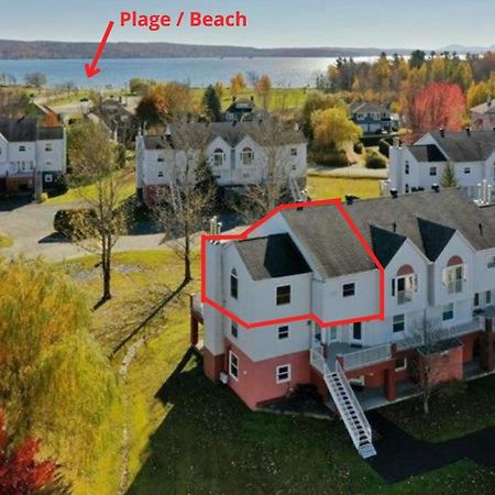Chaleureux Condo A Magog Bagian luar foto