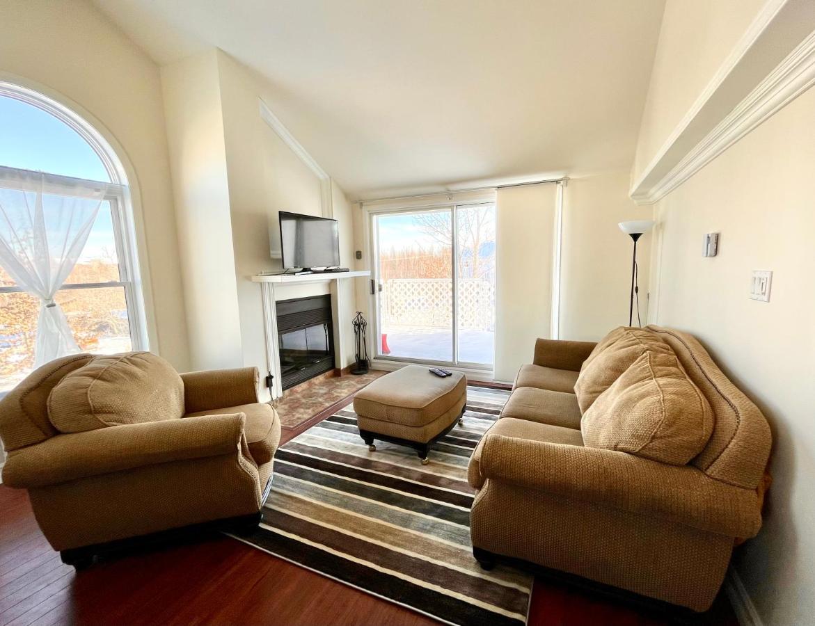 Chaleureux Condo A Magog Bagian luar foto