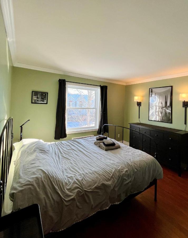 Chaleureux Condo A Magog Bagian luar foto