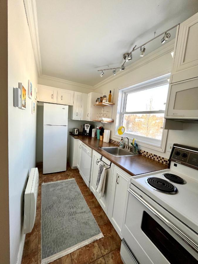 Chaleureux Condo A Magog Bagian luar foto